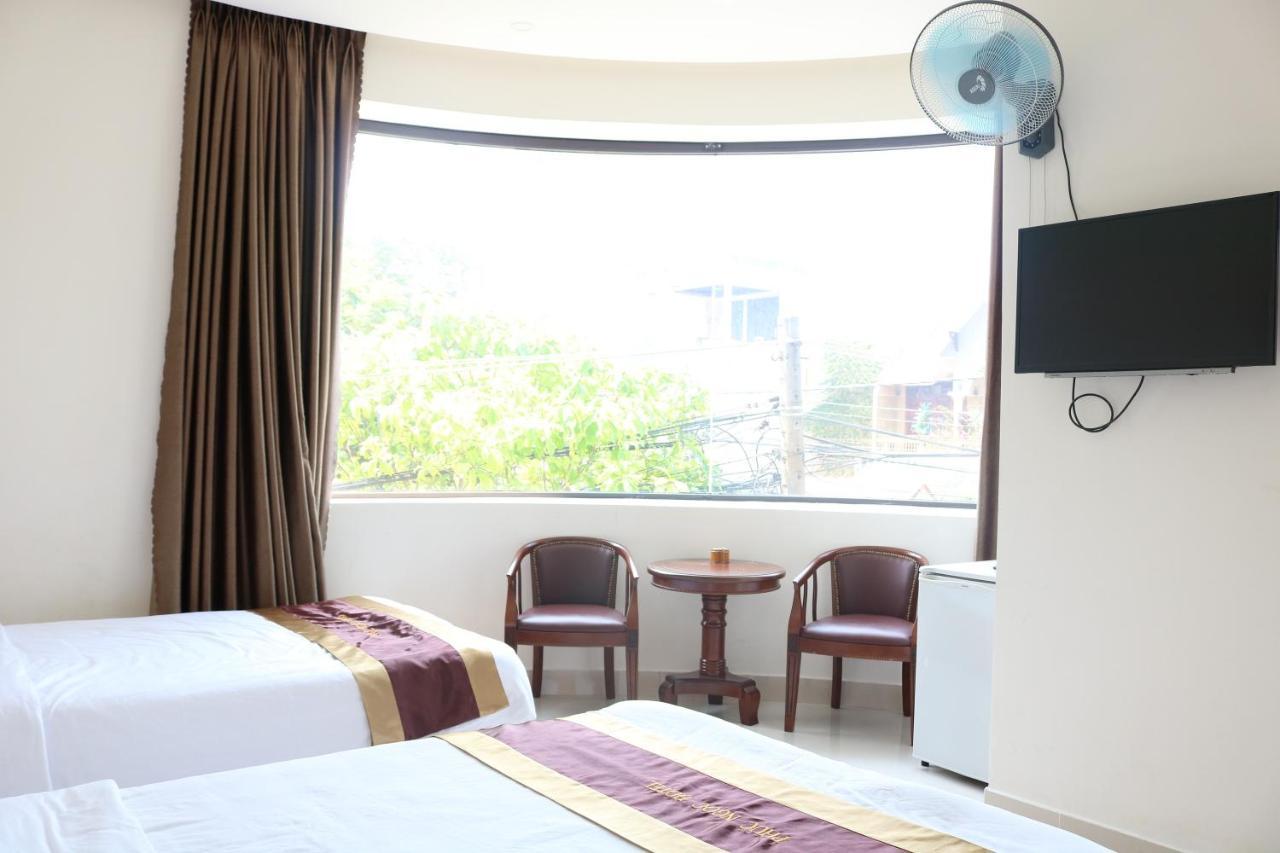 Phuc Ngoc Hotel Дананг Экстерьер фото